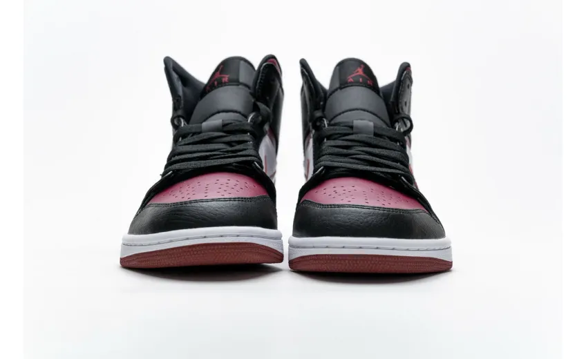 Bstsneaker- Air Jordan 1 Mid Bred Toe 554724-066  