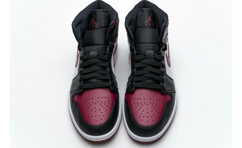 Bstsneaker- Air Jordan 1 Mid Bred Toe 554724-066  