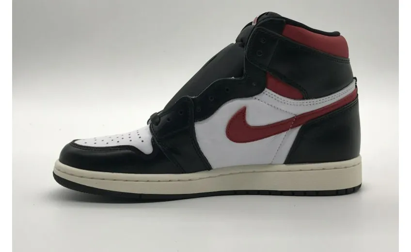 Bstsneaker- Air Jordan 1 Retro High Black Gym Red 555088-061 
