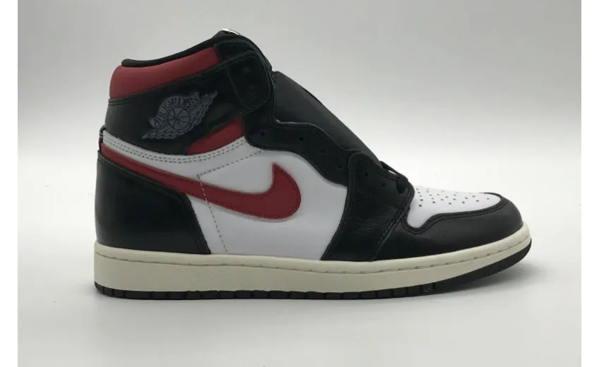 Bstsneaker- Air Jordan 1 Retro High Black Gym Red 555088-061 