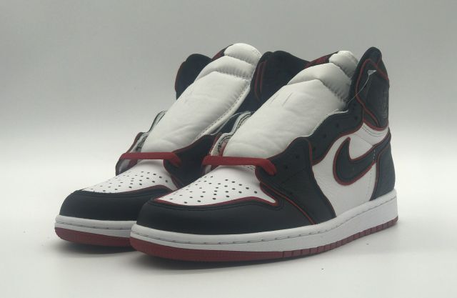 Bstsneaker- Air Jordan 1 Retro High Bloodline 555088-062 
