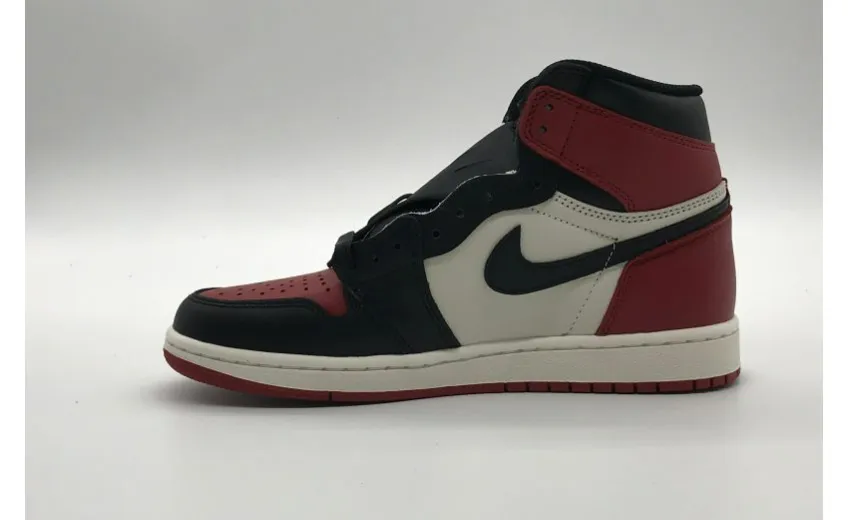 Bstsneaker- Air Jordan 1 Retro High Bred Toe 555088-610 