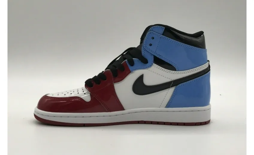 Bstsneaker- Air Jordan 1 Retro High Fearless UNC Chicago CK5666-100  