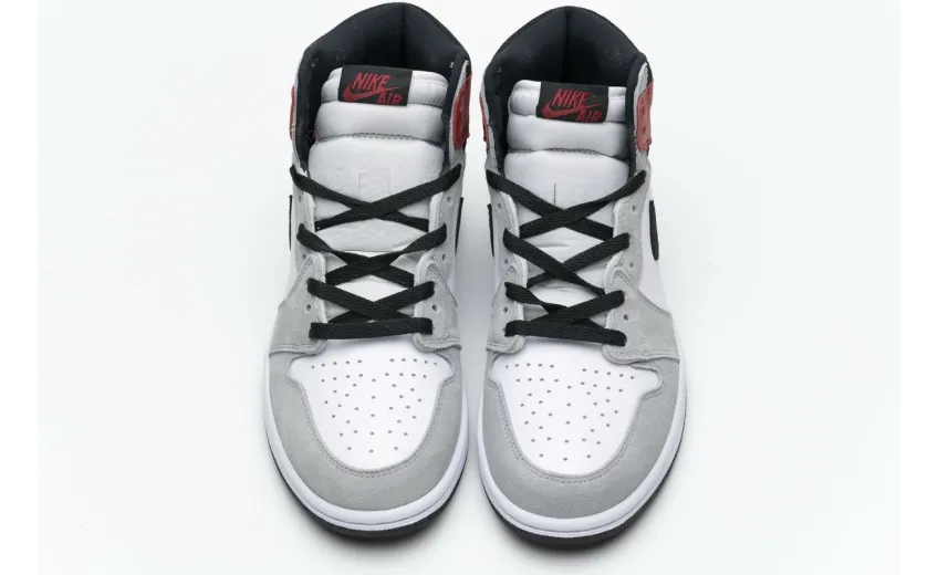 Bstsneaker- Air Jordan 1 Retro High Light Smoke Grey 555088-126 