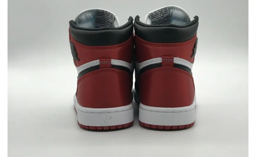 Bstsneaker- Air Jordan 1 Retro High Satin Black Toe (W) CD0461-016 