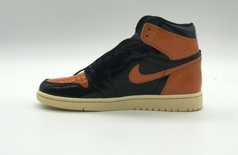 Bstsneaker- Air Jordan 1 Retro High Shattered Backboard 3.0 555088-028  