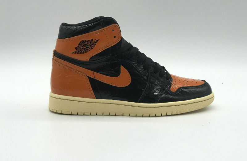 Bstsneaker- Air Jordan 1 Retro High Shattered Backboard 3.0 555088-028  