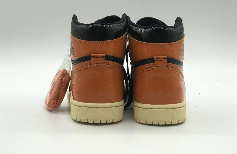 Bstsneaker- Air Jordan 1 Retro High Shattered Backboard 3.0 555088-028  