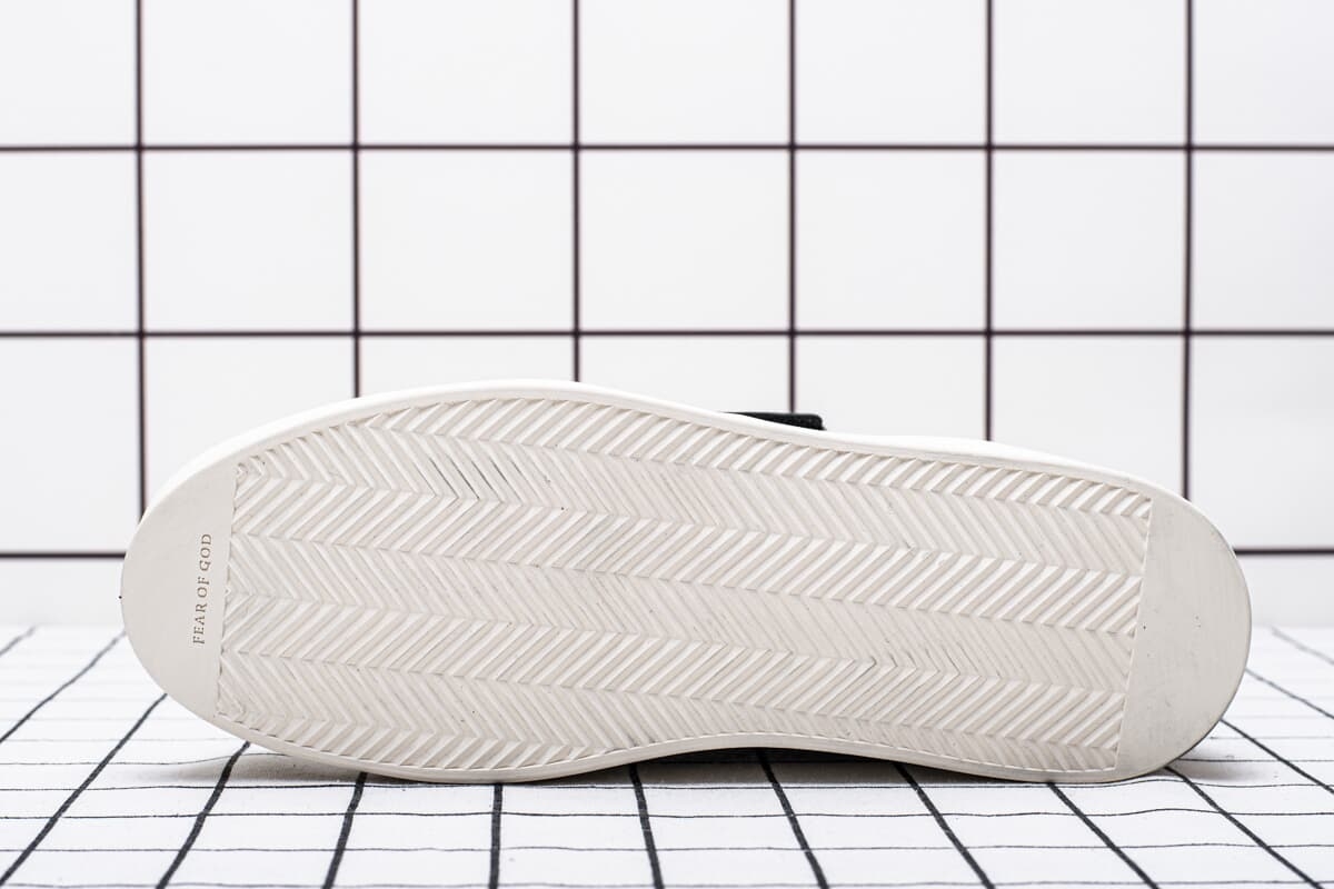 Bstsneaker- Fear of God Sixth Collection MID Skate Sneaker Black 