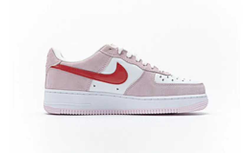 Bstsneaker- Nike Air Force 1 07 QS Valentine&#39;s Day Love Letter DD3384-600  