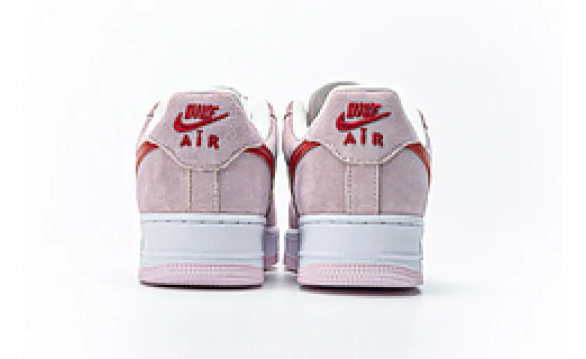 Bstsneaker- Nike Air Force 1 07 QS Valentine&#39;s Day Love Letter DD3384-600  