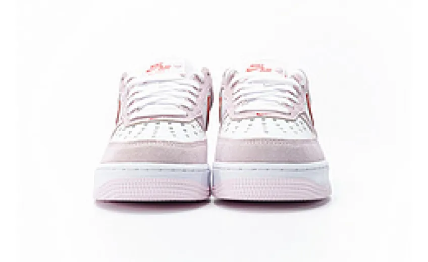 Bstsneaker- Nike Air Force 1 07 QS Valentine&#39;s Day Love Letter DD3384-600  