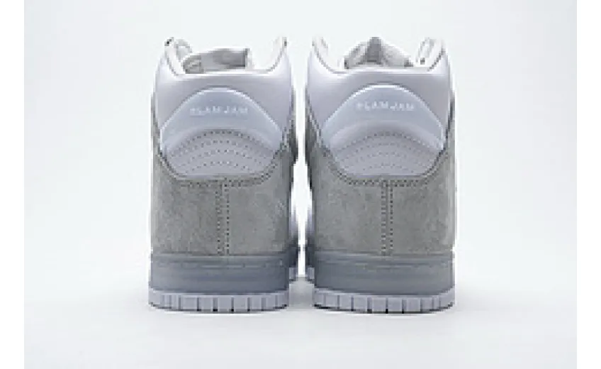  Slam Jam x Nike SB Dunk High “White Platinum” DA1639-100  