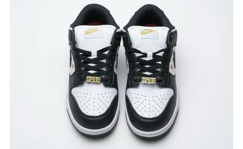  Supreme x Nike SB Dunk Low &quot;Black Stars” DH3228-102 