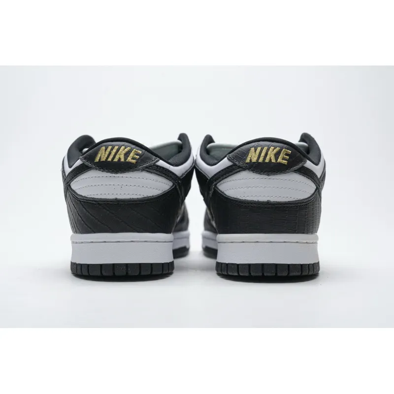  Supreme x Nike SB Dunk Low &quot;Black Stars” DH3228-102 