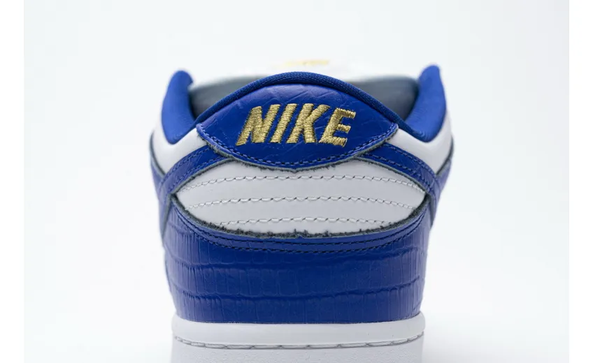 Bstsneaker- Supreme x Nike SB Dunk Low &quot;Blue Stars” DH3228-100  