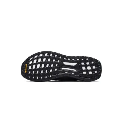 Basf Boost Bape x Adidas Ultra Boost 4.0 &quot;1st Camo Black&quot; 02