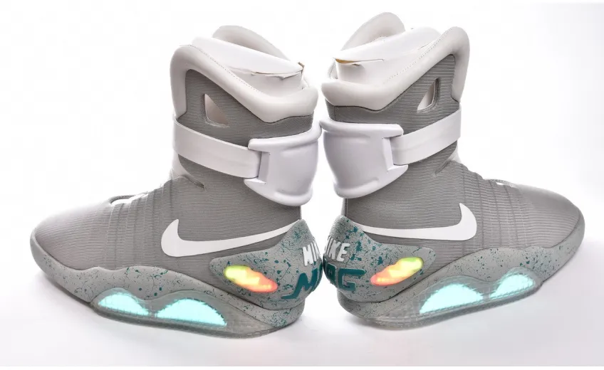 Bstsneaker-Nike Air Mag