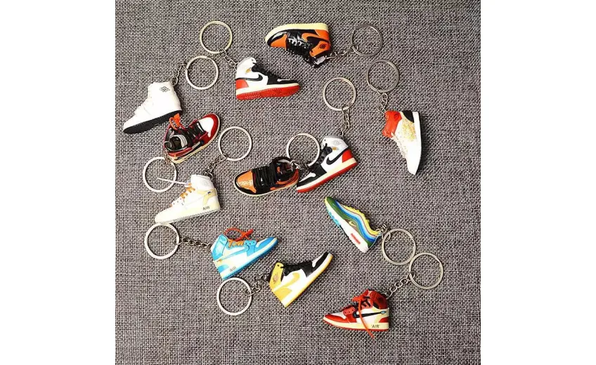 AJ Sneakers Keychain Three-dimensional Shoe Mold Pendant Handmade Car Keychain