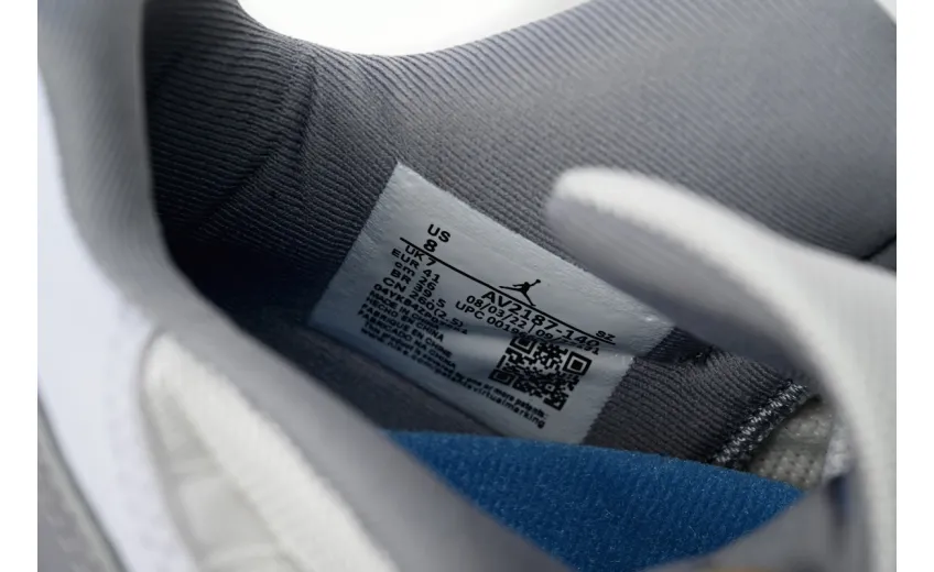  Air Jordan 11 Retro Low Cement Grey AV2187-140 