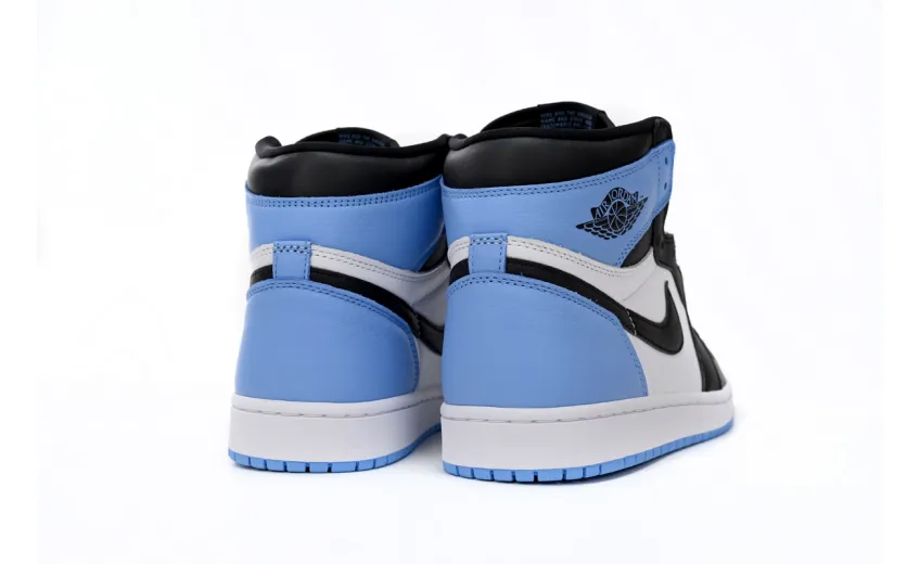 Air Jordan 1 Retro High OG UNC Toe DZ5485-400 
