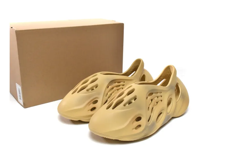 Bstsneaker-Adidas Yeezy Foam RNNR Desert Sand GV6843 