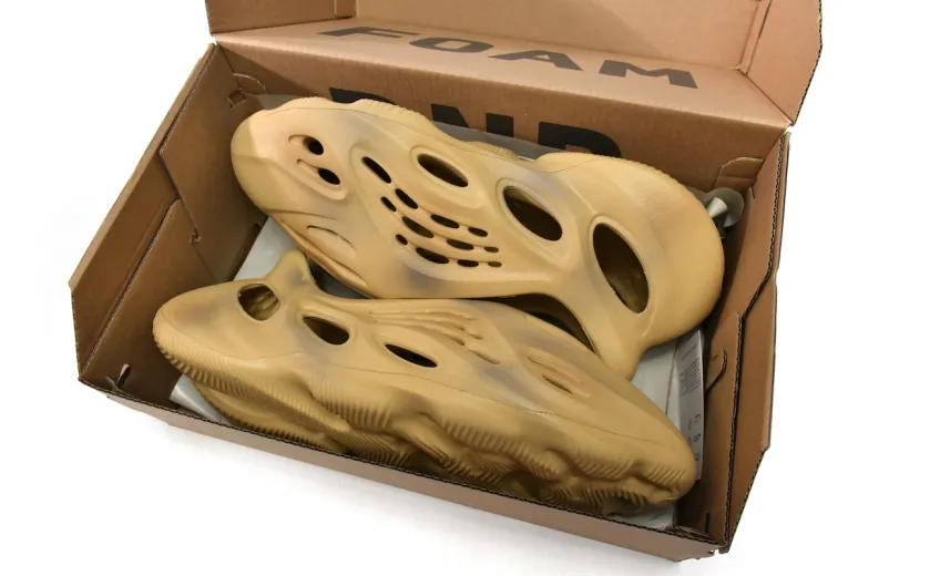 Bstsneaker-Adidas Yeezy Foam RNNR Desert Sand GV6843 
