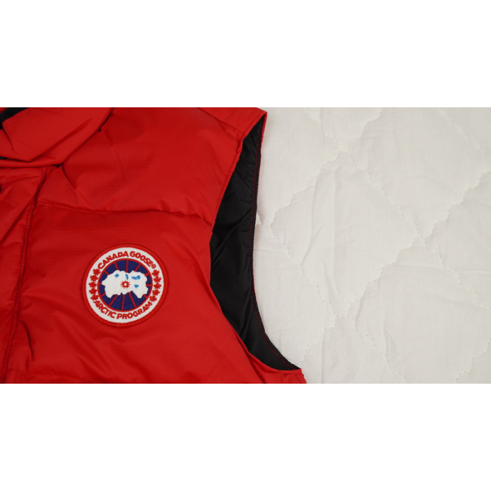 CANADA GOOSE Red Vest Jacket