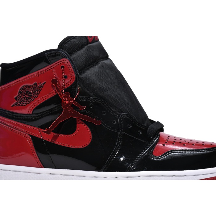 Air Jordan 1 High “Banned” Patent Leather is Forbidden to Wear 555088-063 