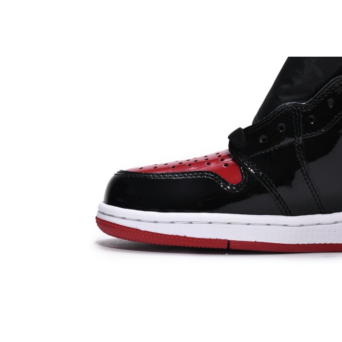 Air Jordan 1 High “Banned” Patent Leather is Forbidden to Wear 555088-063 