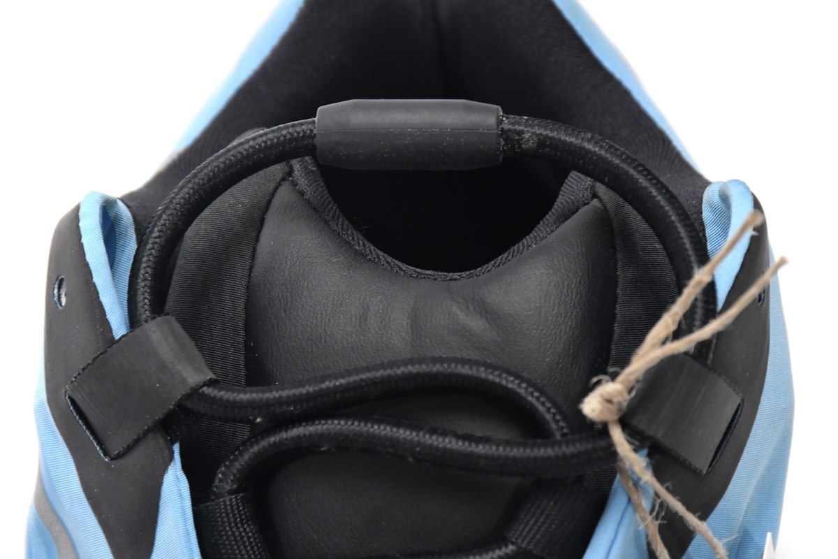 Bstsneaker-Adidas Yeezy Boost 700 MNVN Bright Cyan GZ3079