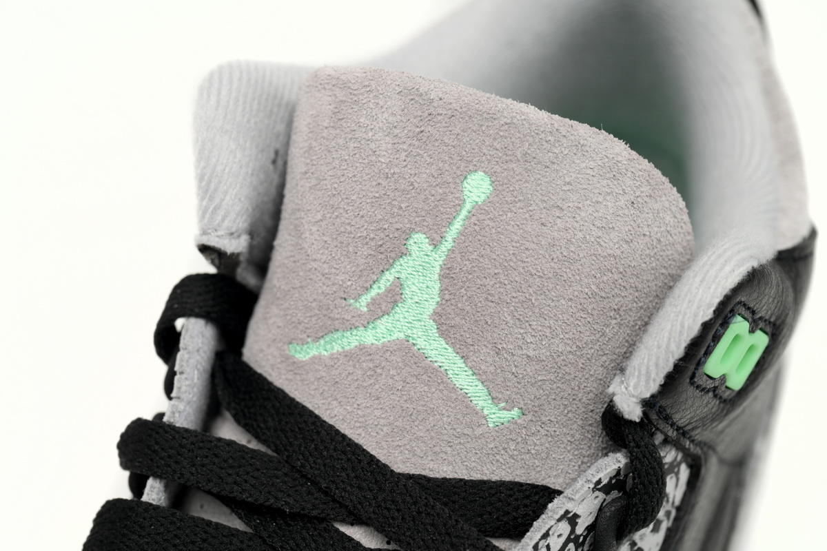 Bstsneaker- Air Jordan 3 Retro  Green Glow CT8532-031