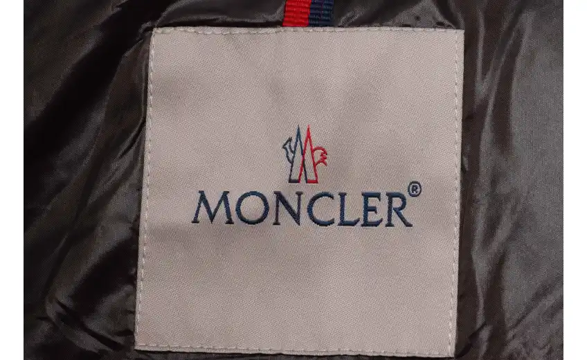 Bstsneaker-Moncler Black Down Jacket