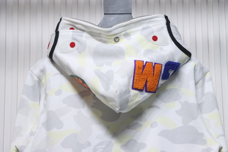 Bstsneaker-BAPE City Camo Shark WGM Full-Zip Hoodie (FW18) White