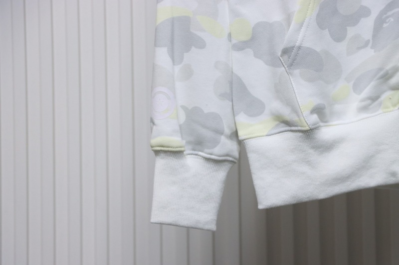 Bstsneaker-BAPE City Camo Shark WGM Full-Zip Hoodie (FW18) White