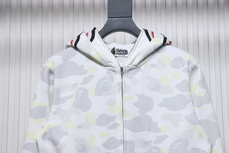 Bstsneaker-BAPE City Camo Shark WGM Full-Zip Hoodie (FW18) White
