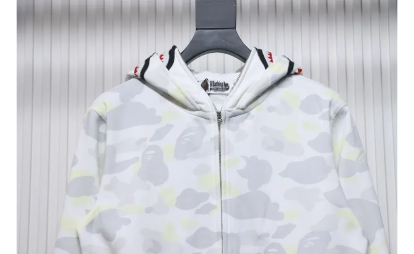 Bstsneaker-BAPE City Camo Shark WGM Full-Zip Hoodie (FW18) White