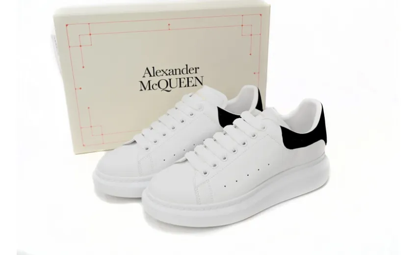 Alexander McQueen Sneaker Black Velvet