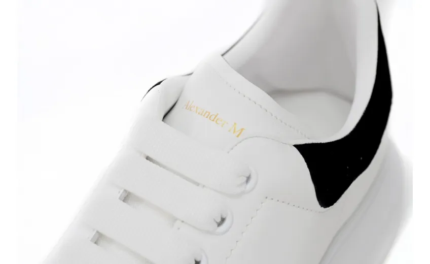 Alexander McQueen Sneaker Black Velvet