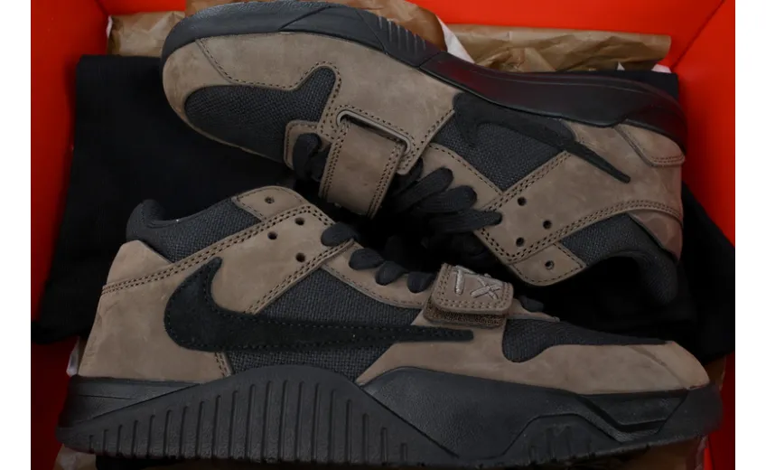 Travis Scott x Jordan Jumpman Jack TR 'Dark Mocha' FZ8117-204