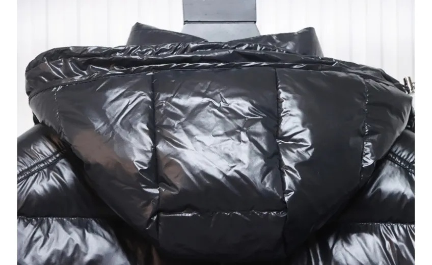 Bstsneaker-Moncler Maya classic glossy down jacket
