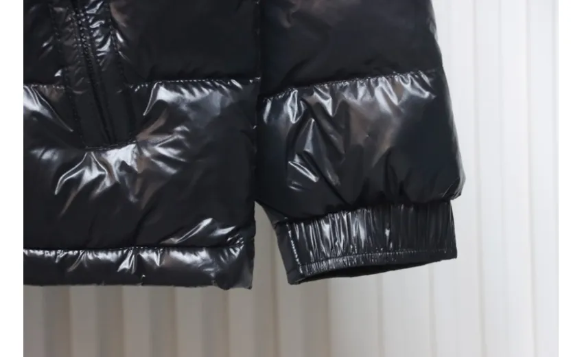 Bstsneaker-Moncler Maya classic glossy down jacket