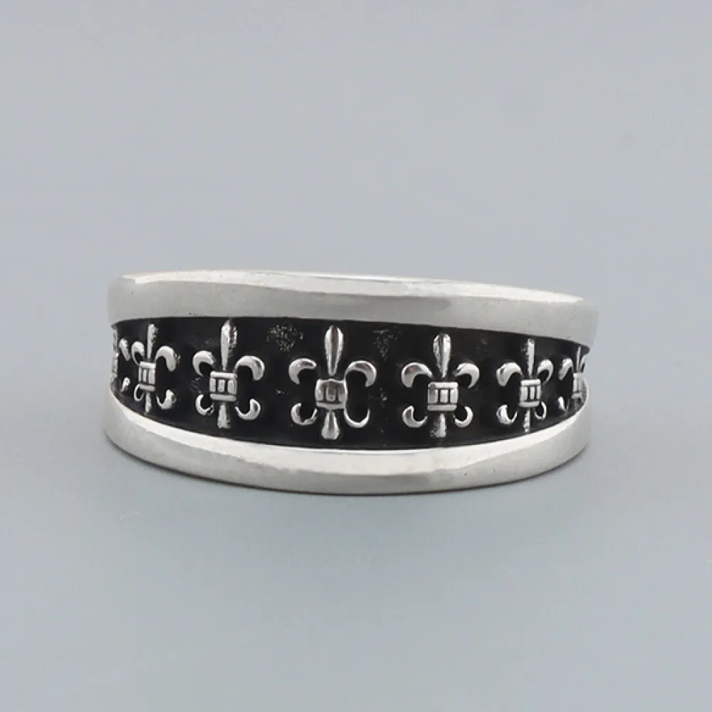 Chrome Hearts Asymmetric Scout Flower Ring 140