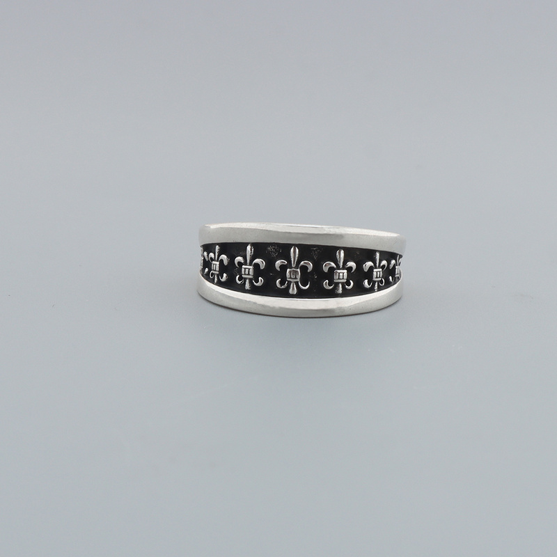 Bstsneaker-Chrome Hearts Asymmetric Scout Flower Ring 140