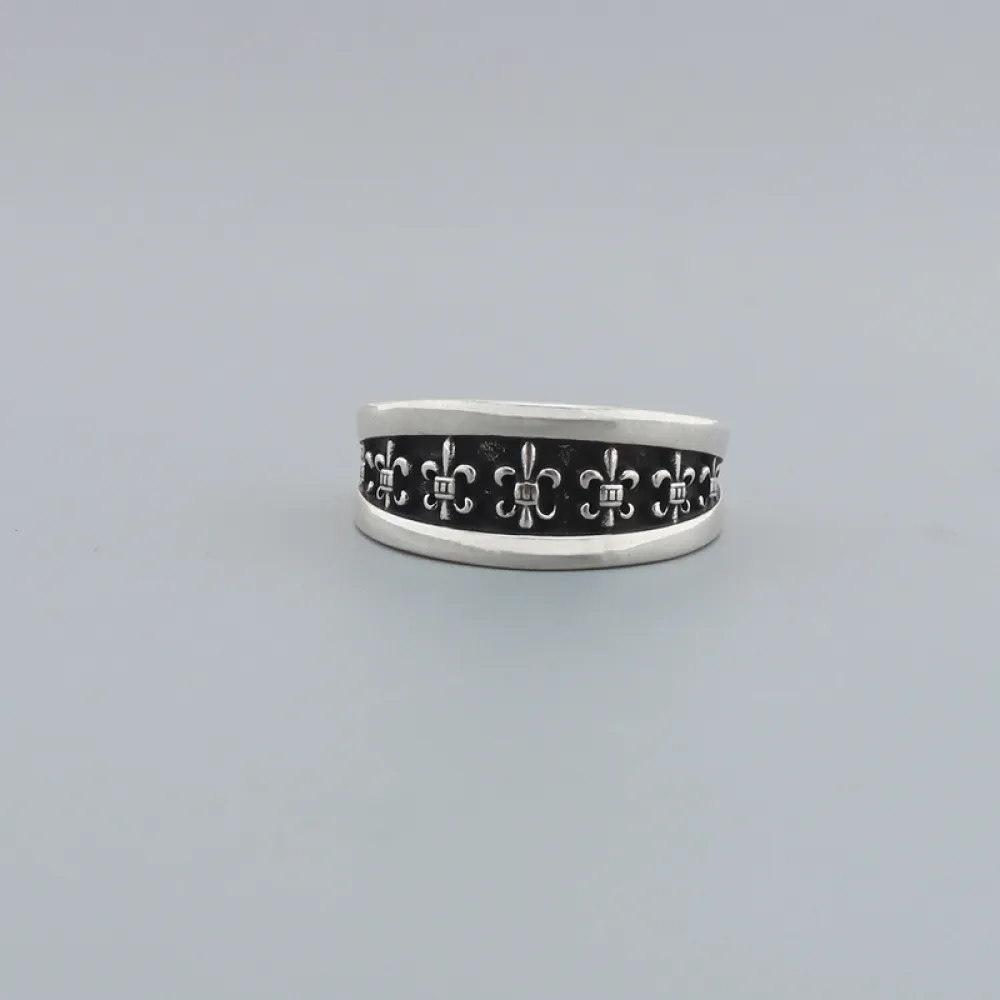 Chrome Hearts Asymmetric Scout Flower Ring 140