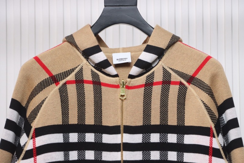 Bstsneaker-Burberry 24Fw Warhorse Check Reversible Hooded Jacket 400