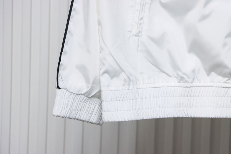 Bstsneaker-Burberry flocked back horse jacket white 270