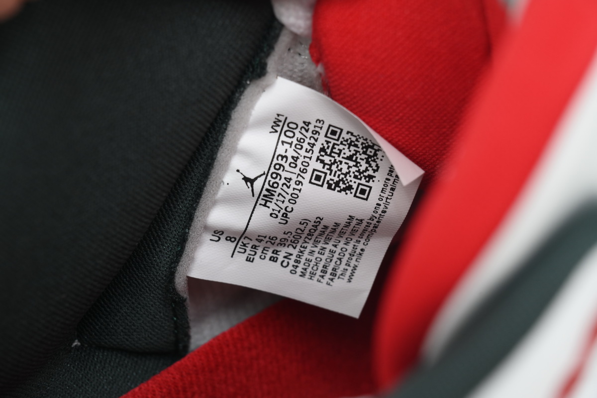 Bstsneaker- Air Jordan 3 Retro  Wings2  HM6993-100