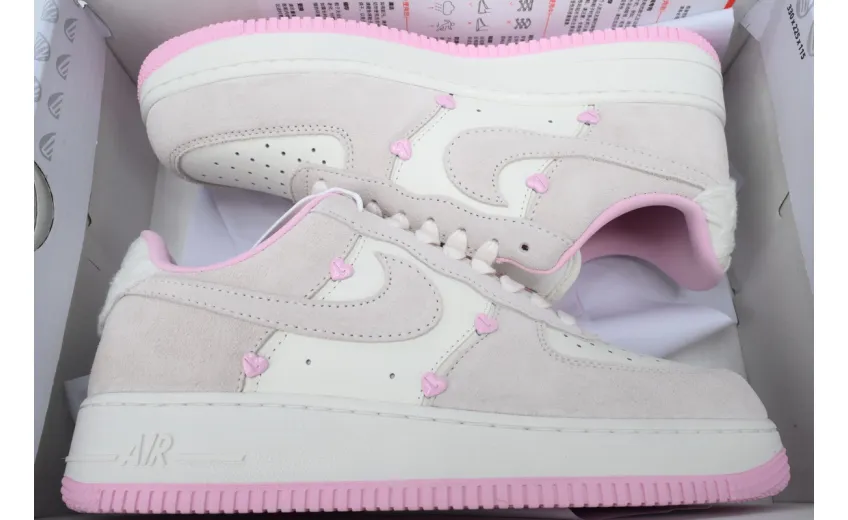  Nike Air Force 1 Low Valentine's Day 2025  HV5992-111