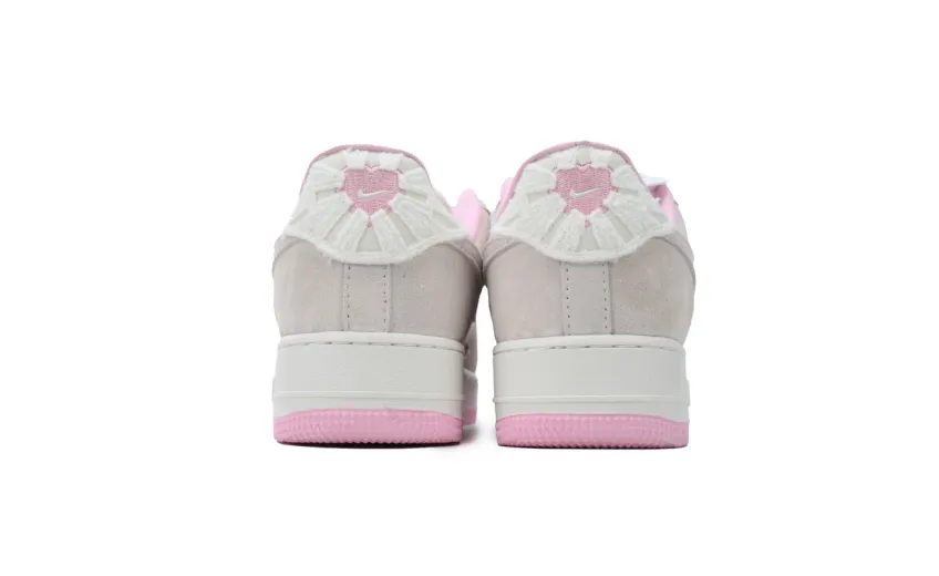  Nike Air Force 1 Low Valentine's Day 2025  HV5992-111